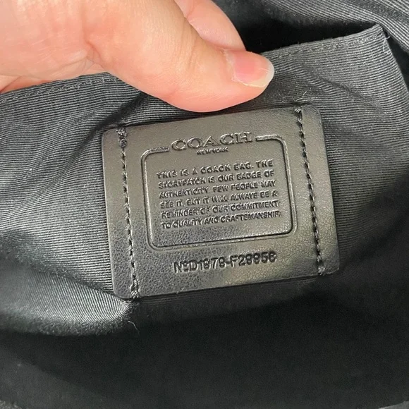 Coach Black Signature Jacquard Tote Shoulder Bag with Leather Trim + zip wallet - Picture 11 of 16